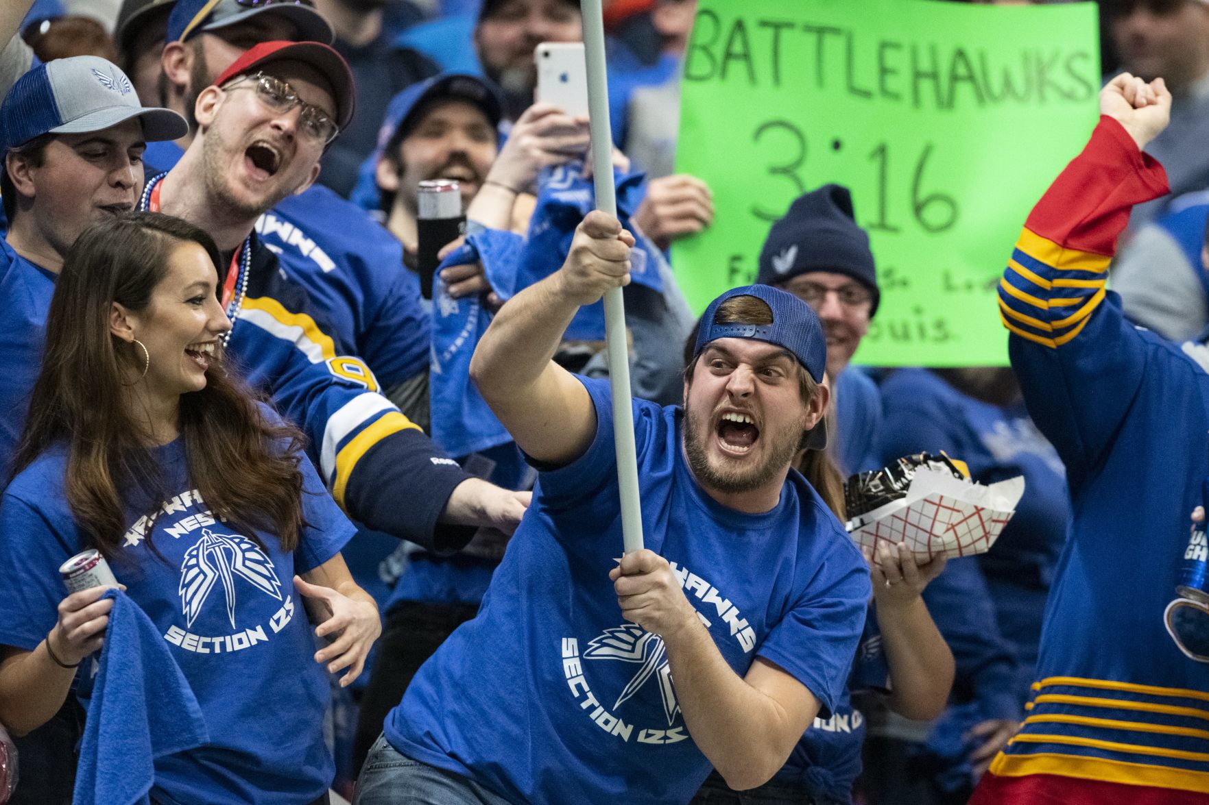 St. Louis BattleHawks play to slay Seattle Dragons